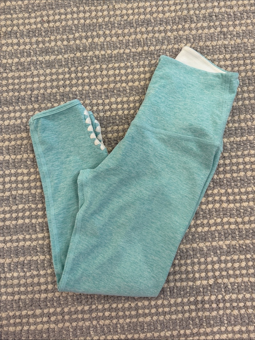 Beyond Yoga Teal Heathy High-Rise Crop Leggings